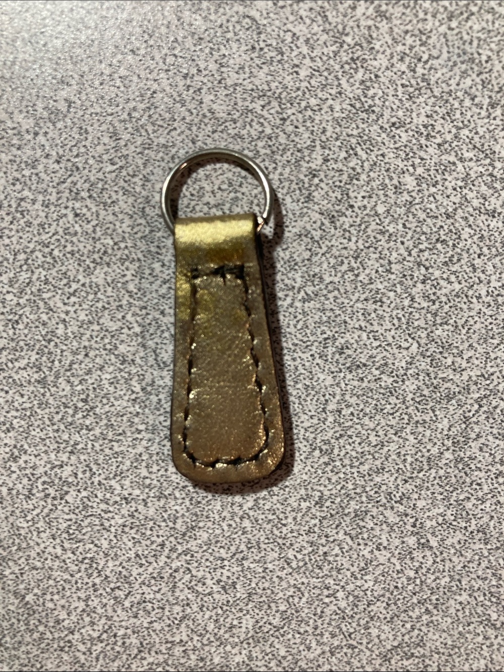 Coach Y2K “Poppy” Vintage Leather Zipper Pull